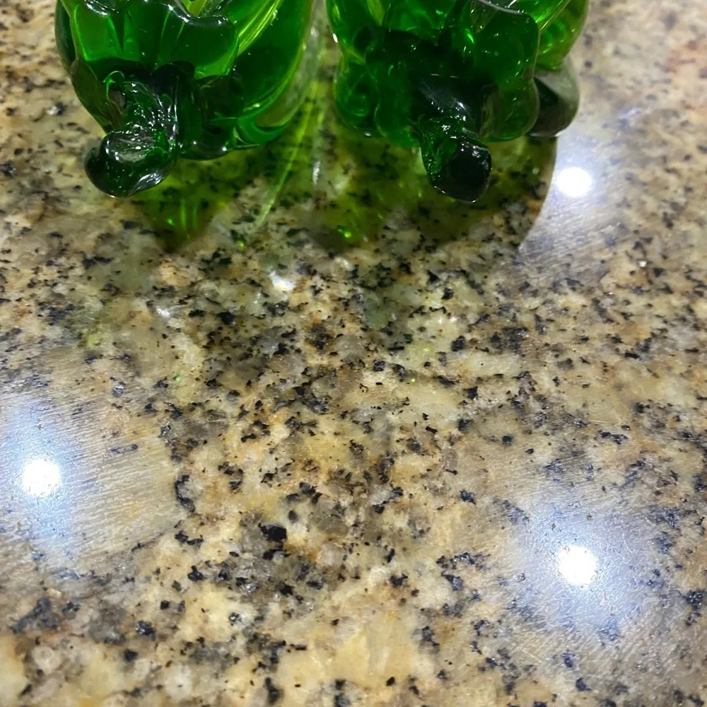 Vintage Pair of Mid Century Modern Hand Blown Green Art Glass 6” Pepper Decor